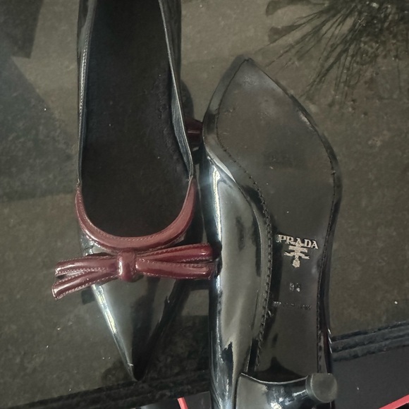 Emilio Pucci Jackets and Parda Shoes - Picture 4 of 5